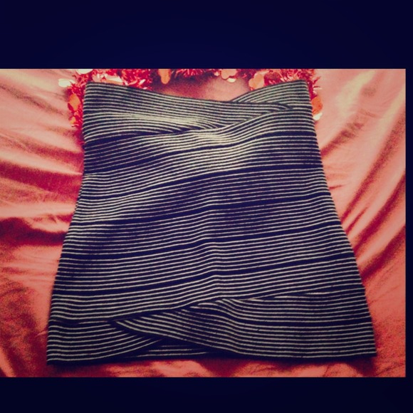 Black and white mini-skirt.