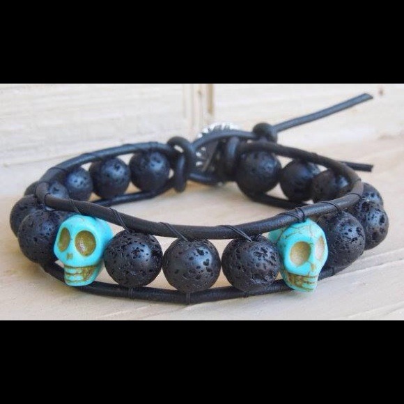 Men's lava bead bracelet with skulls
