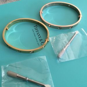 1 Rose Gold & 1 Gold Fashion Love Screw Bracelet