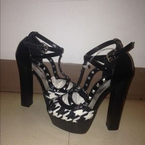 Bebe studded patten leather sandals