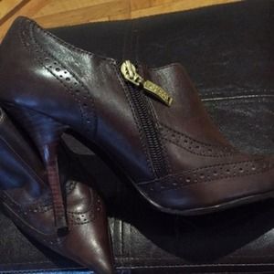 Chocolate brown shoe bootie