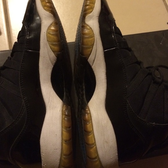 Space jam 11's - Picture 4 of 4