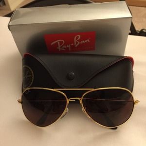 ✨Sale✨️NWOT RayBans Aviators