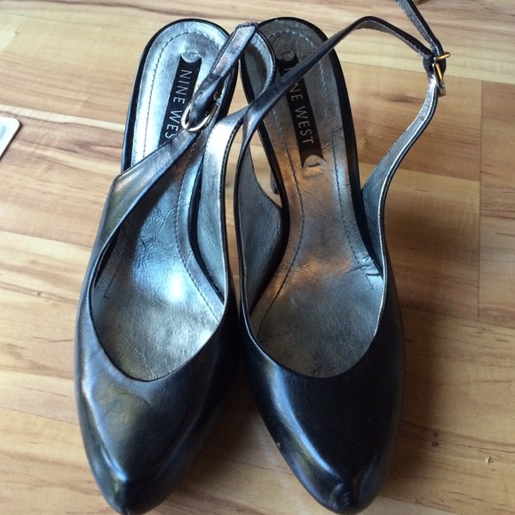 Nine West sling back pumps