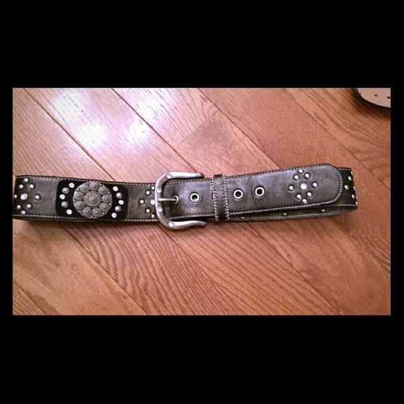 Kathy Van Zeeland Belt