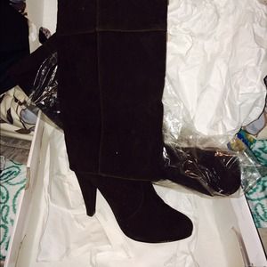 Brown boots NEW !!!MAKE A OFFER!