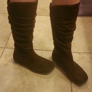 Brown boots