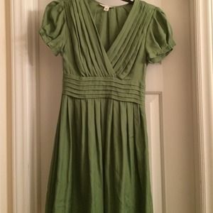 Banana Republic pretty green dress
