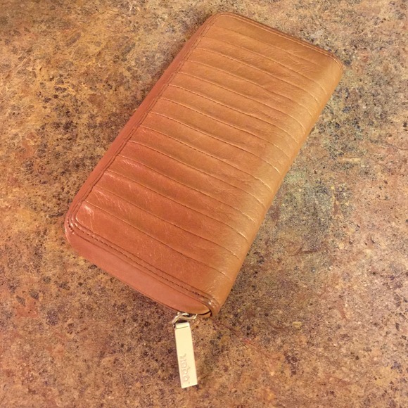 Hobo Wallet Lucy tan leather
