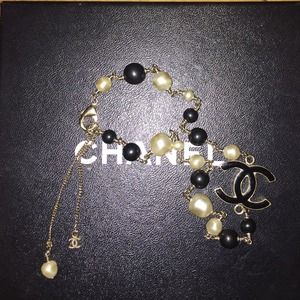Authentic Chanel Collier