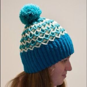 Hat with pompon. handmade