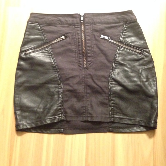 Black leather panel mini skirt size 6