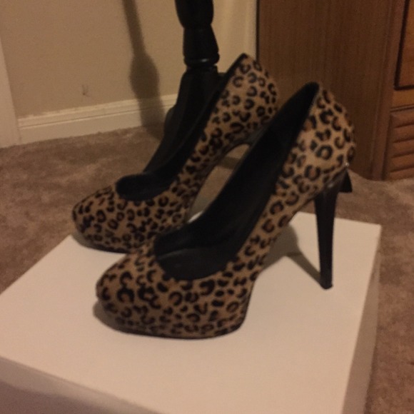 Leopard print heels ❤️❤️ SIZE CORRECTION! Size 8.5
