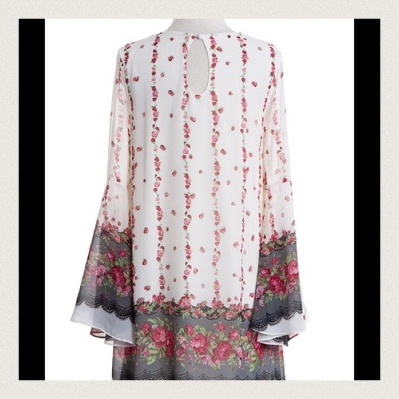 πSALEπBeautiful Chiffon floral Print Dress - Picture 3 of 4