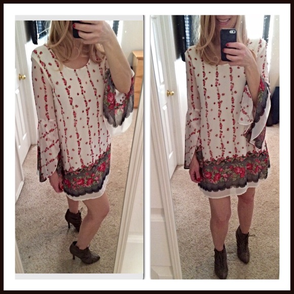 πSALEπBeautiful Chiffon floral Print Dress - Picture 2 of 4