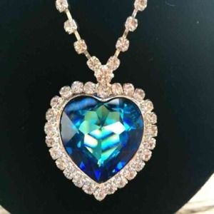 Heart of the ocean titanic necklace