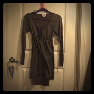 Grey long sleeve clasp dress