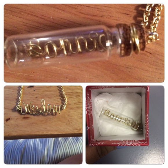 Necklace or bracelet personalized
