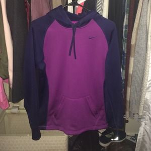 Nike women's sweatshirt
