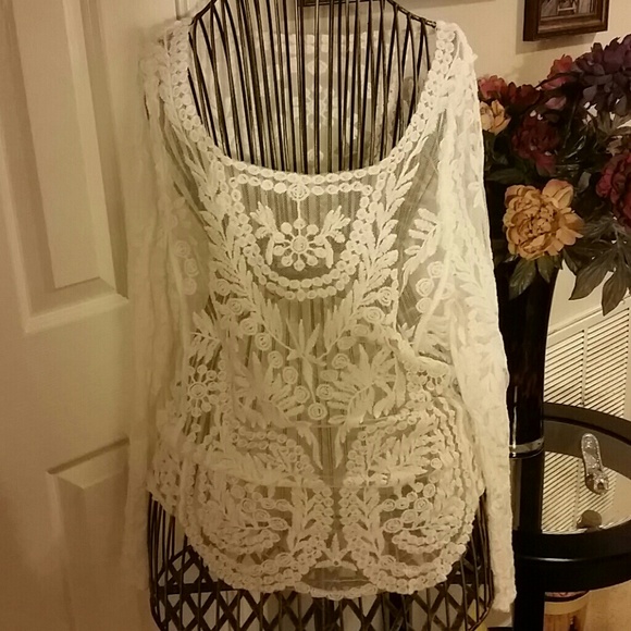 SOLDGorgeous lace shirt