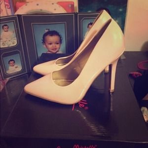 Pink powder pumps