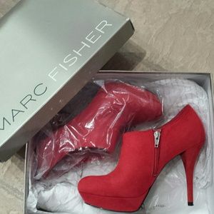 Cute Red Suede Ankle Bootie/Heels sz.7