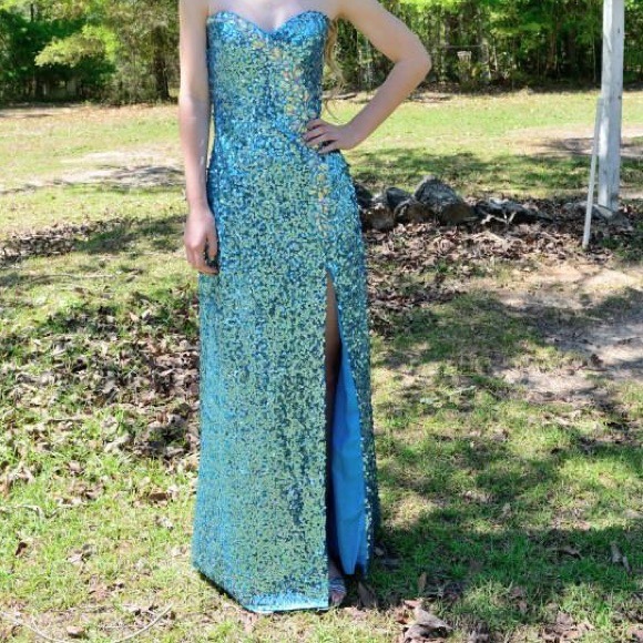 Prom dress