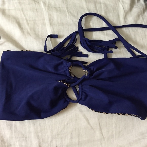 NWOT Acacia lumahai top-M