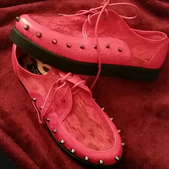 *drop price!!* Red Lace and Spiked Creepers!!