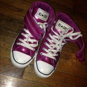 💖FLASH SALE 💖Metallic pink/purplish converse