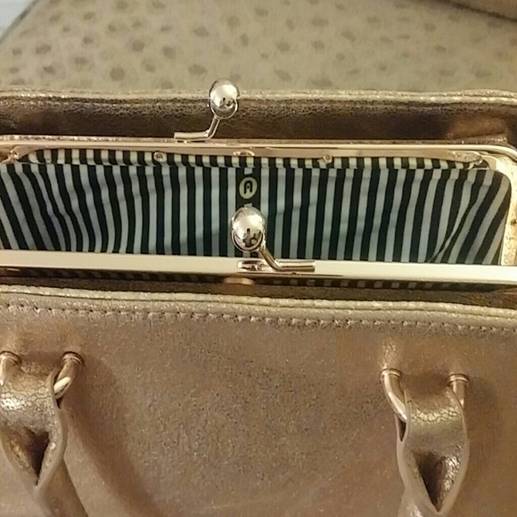 Brushed Gold Lemay classic handbag - Picture 2 of 3