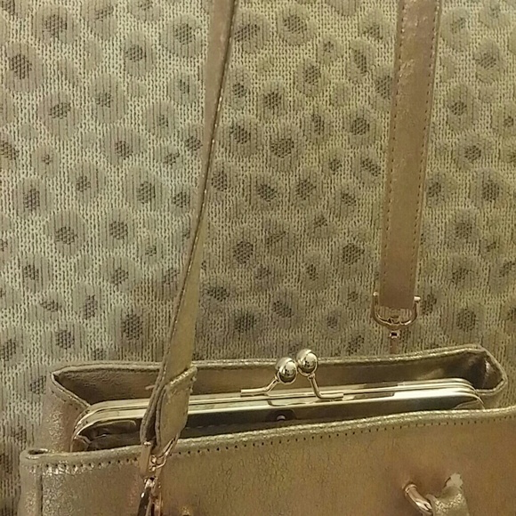 Brushed Gold Lemay classic handbag - Picture 3 of 3