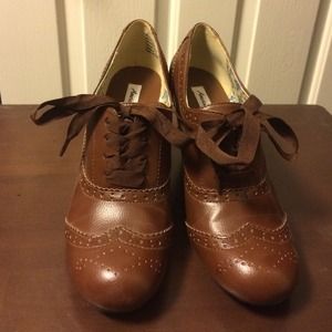 Brown American Eagle heels