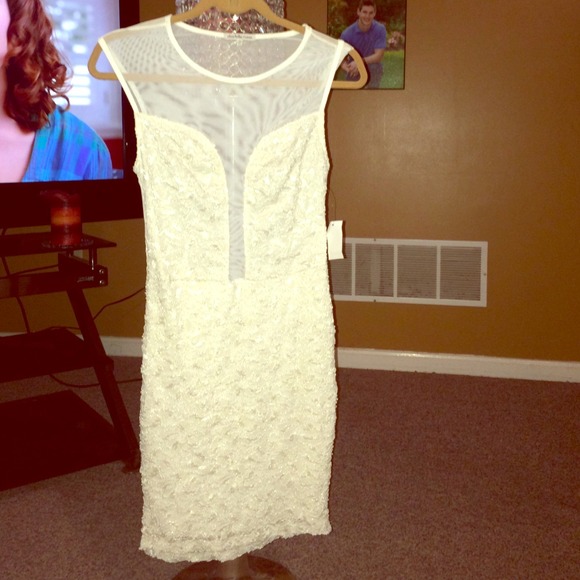 Dresses & Skirts - White lace cocktail dress