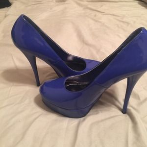 💙Brand New! 💙Blue patent leather pumps!