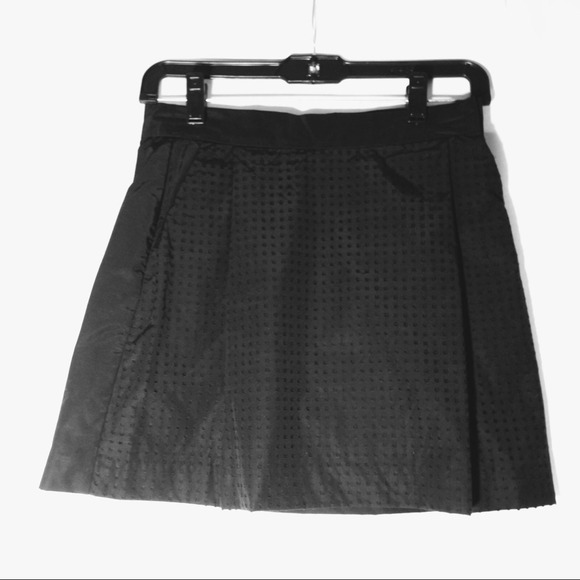 Short black skirt