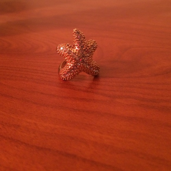 Gold starfish ring - Picture 3 of 4