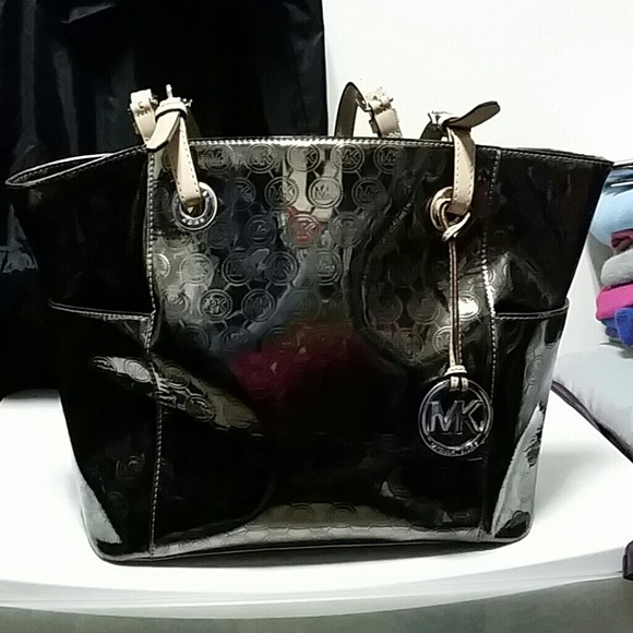 Beautiful Michael kors bag