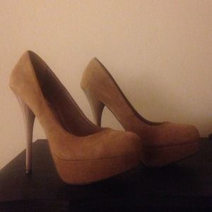 Steve Madden "Caryssa" Suede Pumps Size 8.5