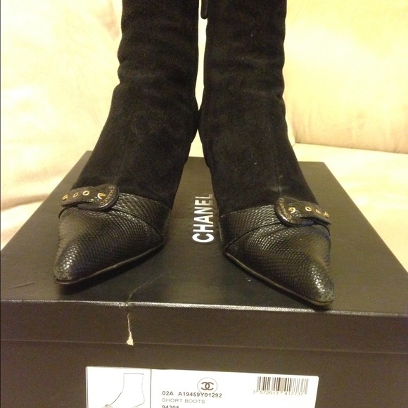 Chanel short boots - Picture 1 of 3