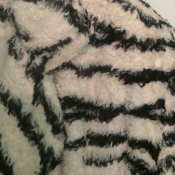 Vintage Zebra Jacket - Picture 4 of 4