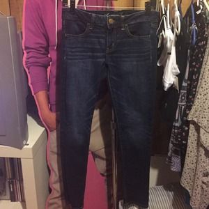 American Eagle dark blue jeans