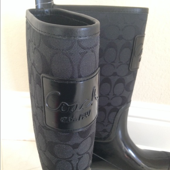 ❌SOLD❌Coach Pearl Jacquard Rainboots - Picture 3 of 4