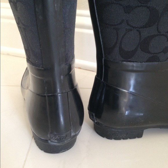❌SOLD❌Coach Pearl Jacquard Rainboots - Picture 4 of 4