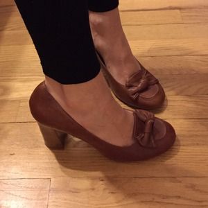 Banana Republic chestnut heels. Size 9. Like new!