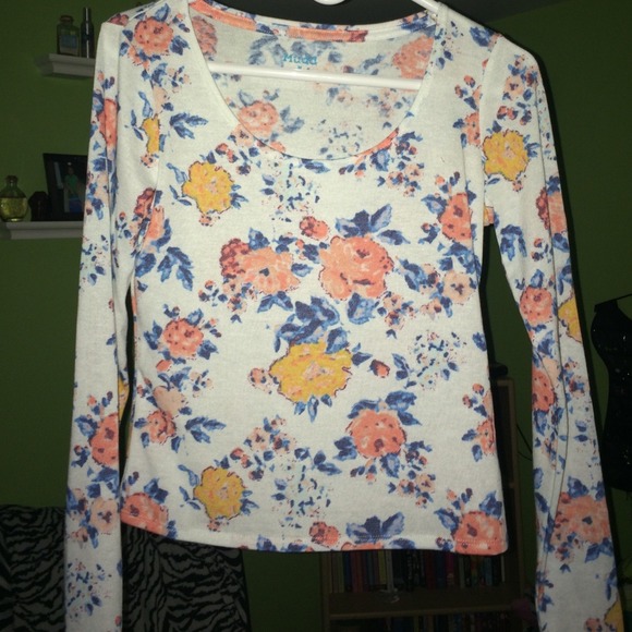 flower kohls shirt