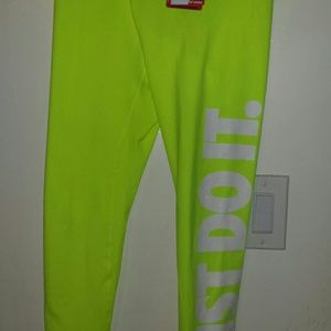 Nike Pro Women's Hyperwarm Training Pants Sz Med