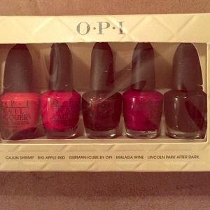 OPI Holiday Reds Collection