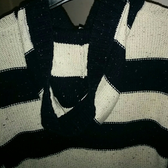 "Delia's" Sweater! - Picture 3 of 3