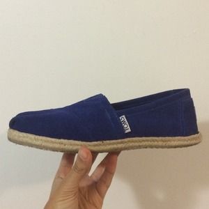 TOMS blue suede Classics w rope sole